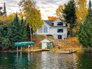 Fishing Haven Family Home on Indian Lake