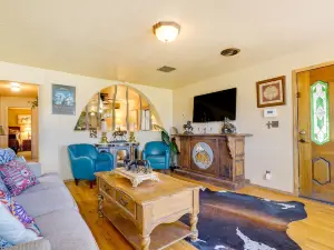 Pet-Friendly Las Cruces Home w/ Private Pool