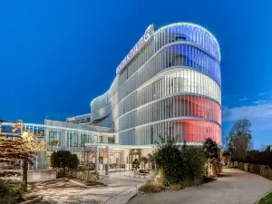 Golden Tulip Lyon Ouest Techlid - Hotel & Spa