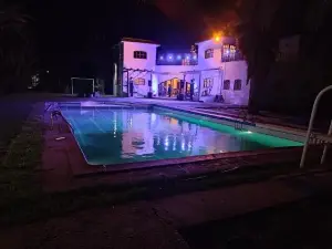 Escape! Ultimate Getaway for Friends