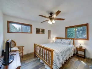 Cozy Worley Cabin w/ Lake Access + Gas Grill!