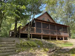 Lost Cabin at the Creek