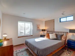 Paoli Den - Newly Remodeled!