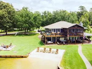 BEACH, SUNSETS, HOT TUB, FIREPIT, BOAT RAMP, FLAT LOT, WE HAVE IT ALL