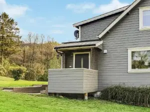 5 Bedroom Lovely Home in Bjoa