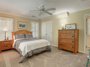 Stunning Golf Course Views - Big-screen TVs & Hot Tub