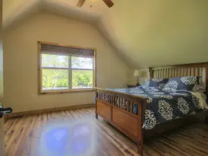 Fish Trap cabin on the Shenandoah River