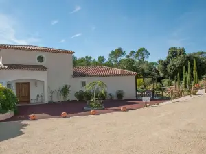 Le Mas Pinède