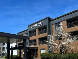 Courtyard Burlington Williston