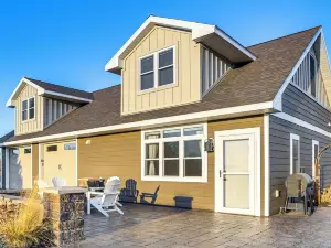 Lakefront Gem: Grills & Fire Pit in Dent