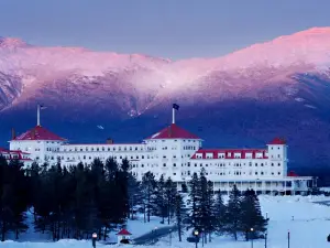 Carroll, NH Pet-Friendly Cabin with Hot Tub: Your Ultimate Retreat