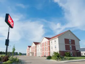 迪金森紅頂套房飯店