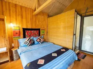 Hong Thu Homestay & Bungalow Ha Giang