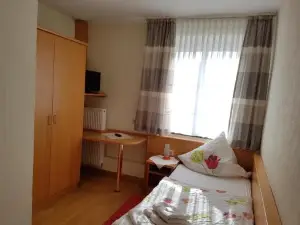 Hotel Pension Haus Pooth