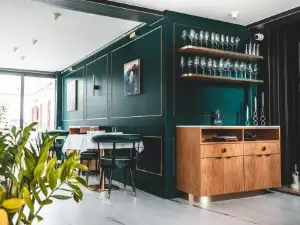 Room42 - Suites & Apartments