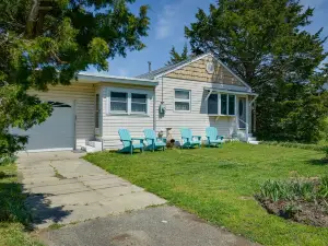 New Jersey Cottage w/ Grill - Short Walk to Beach!