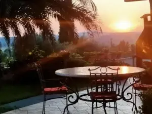 Sunny Hill Home
