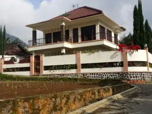 Villa Kusuma Tawangmangu