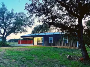 Cozy Country Barndo with 3 bedroomd 1bath