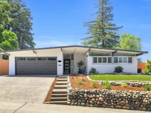 NEW cozy beautiful home with pool and hot tub in a nice and quiet neighborhood