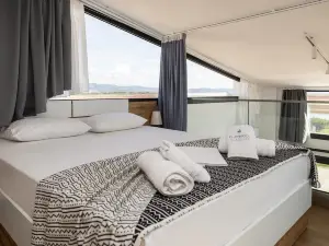 Flamingo View Suites