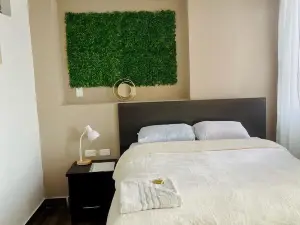 TRÉBOL Golden Hotel