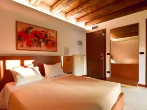 Hotel Quo Vadis