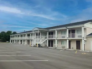 Days Inn by Wyndham Troy IL