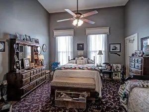Clyde and Marie's Bed & Breakfast