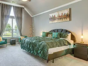 Pet-Friendly Home with Patio and Yard in Rosharon
