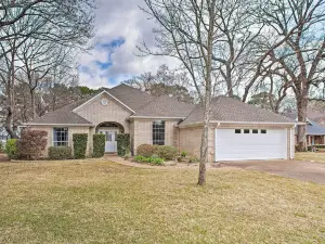 Large Waterfront Lake Palestine Home w/ Deck, Dock