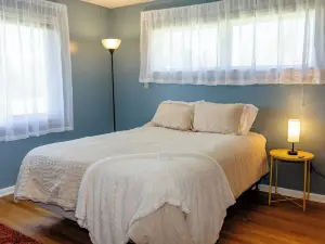 4 Bedroom, 2 Bathroom Home- Located Directly Off the Mesabi and Taconite Trail