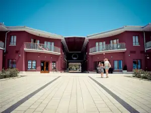 Boutique Hotel Nautica - Spa & Wellness, Private Parking, Pet Friendly