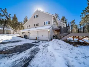 Lux Mountain View Escape  Near Denver Red Rocks Ski Resort Hot Tub Game Room Fun