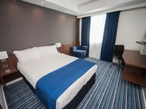 Holiday Inn Express Aberdeen Airport