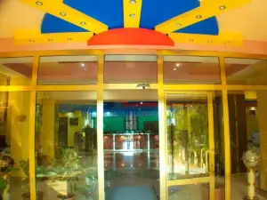 Vosku Ashxarh Hotel