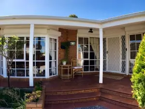 Melbourne Garden Bed and Breakfast