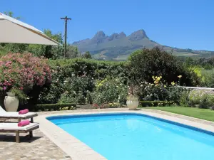 Acara Guesthouse & Cottages