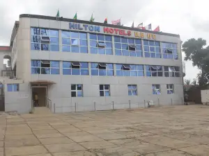 힐튼 호텔 일 이페