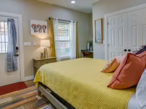 Raymondville Apartment w/ Patio: Near Lakes!