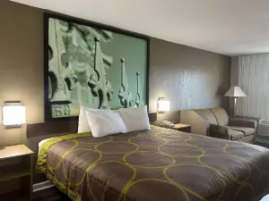 ซุปเปอร์ 8 บายวินด์แฮม มอนโร