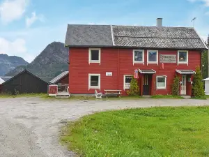 person holiday home in Mandalen