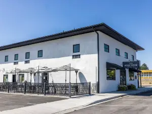 Inn at Gard Public House