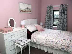 Farmhouse Near Newtownstewart 3 Bedrooms