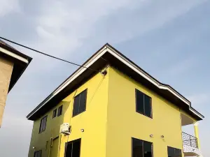 Serene Getaway 5 Bedroom Duplex