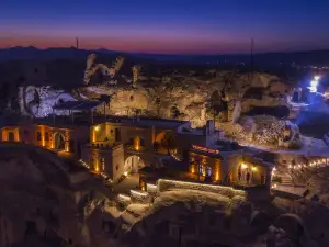 Fairyland Cave Hotel