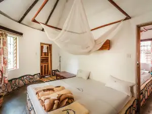Kingfisher Safaris Resort Hotel