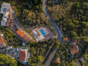 La Luna Hotel