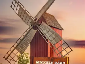 Mickels bondgårdsglamping