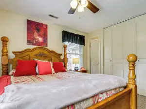 Home Near Lake Gaston & Kerr Lake: 2 Private Acres